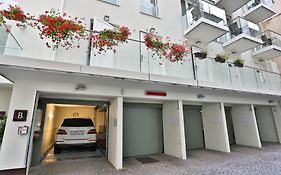 James Hotel & Apartments